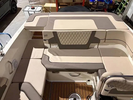Катер Bayliner VR6